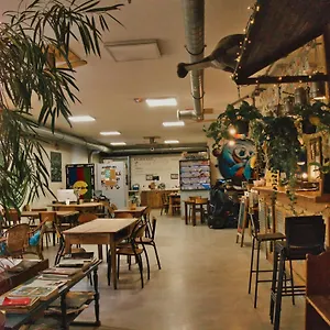 Le Flaneur Ostello *