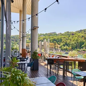 Novotel Centre-confluence Bord De Saone Lione
