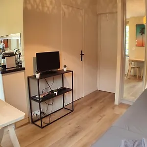 Let's L'escale In Appartement