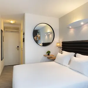 Hotel Chromatics