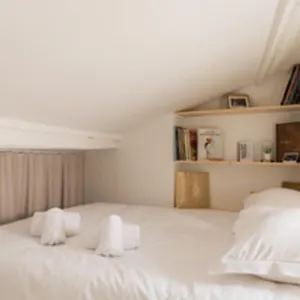 Charming Two-bedroom Duplex Saxe Gambetta