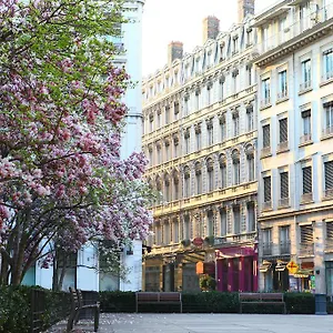 Hotel Des Celestins 3*