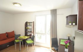 Residence Parc Harmonie Lyon Room photo